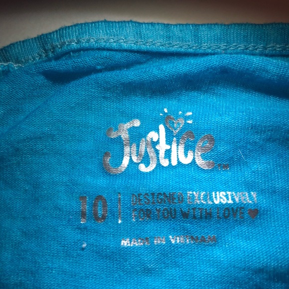 Two justice tops, and 1 pair of shorts - Picture 4 of 6